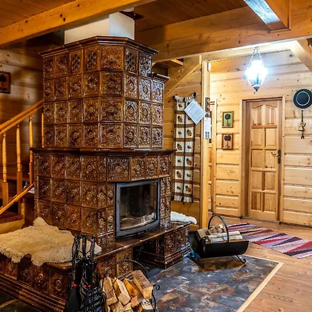 Lenka Lodge *