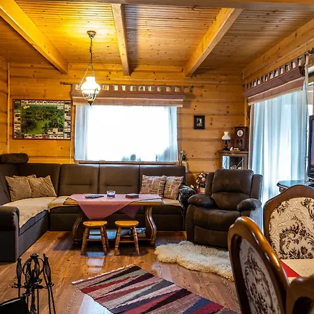 Lodge Lenka