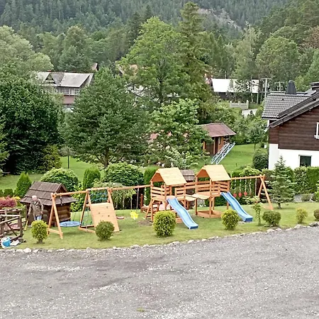 Lenka Lodge *